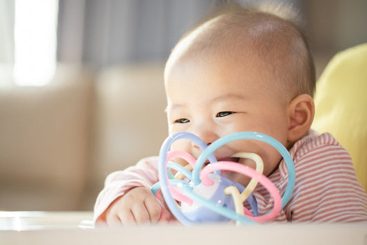 How to Soothe a Teething Baby: A Gentle, Drug-free Guide