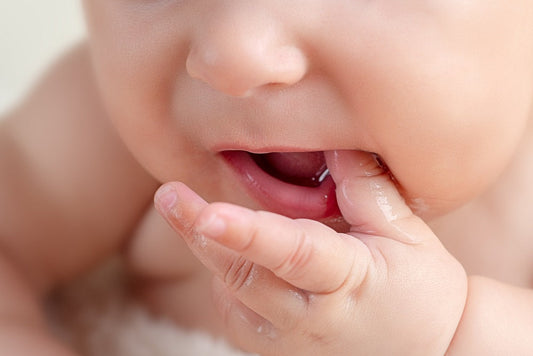Baby Teething Symptoms: Early Signs & What Can Be Mistaken for Teething